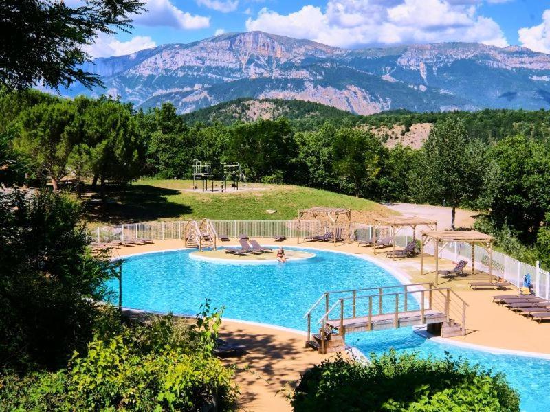 Camping Maeva Escapades Le Couriou Hotel Recoubeau-Jansac Exterior photo